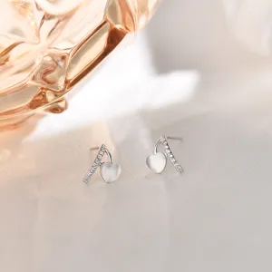 S925 Sterling Silber Herz Ohrringe Damen, zarte geometrische Linie Zirkon Ohrstecker elegant