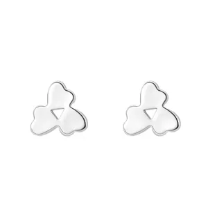 Boucles d'oreilles trèfle cœur en argent avec design triangle creux, chic et polyvalentes.