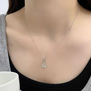 S925 Silber Herz Croissant Anhänger Halskette, elegante französische Stil Schlüsselbeinkette.