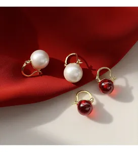 Vintage S925 Sterlingsilber Perle und roter Stein Ohrringe elegante festliche Ohrringe.
