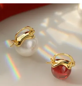 S925 Sterlingsilber Perle rote Edelstein Ohrringe Vintage High-End Ohrstecker Schmuck.