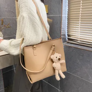 Large capacity tote bag for women autumn winter fashion casual shoulder handbag with cute bear charm