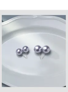 Boucles d'oreilles perles violettes claires élégantes en argent sterling, forme ronde classique.