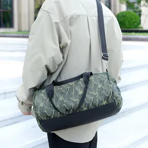 Camouflage fitness duffel bag for women, single shoulder crossbody gym training bag for travel.