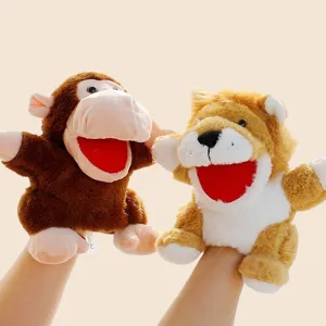 Set di marionette a mano di animali morbidi con simpatici disegni di scimmia e leone.