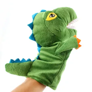 Puppazzo a mano dinosauro in peluche verde con pinne blu per giochi interattivi.