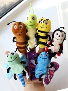 Joli ensemble de marionnettes a doigts en peluche insecte, jouets educatifs pour enfants.