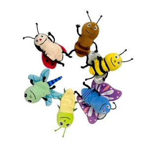 Joli ensemble de marionnettes à doigts en peluche d'insectes pour l'apprentissage des enfants.