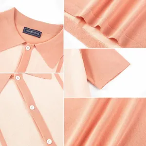 Primo piano dei dettagli della polo in maglia da uomo colletto manica e tessuto.