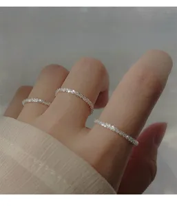 Anillos apilables brillantes de plata de ley 925 minimalistas para mujeres elegantes