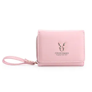 Portefeuille court à trois volets pour femme en cuir PU rose avec dragonne et logo cerf