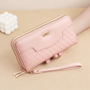 Roze vrouwen lange portemonnee dubbele rits PU leer clutch tas met polsband en patroon.