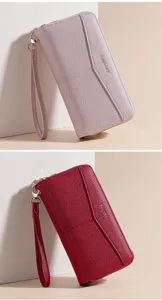 Portafoglio lungo donna motivo litchi doppia cerniera pochette con polsino vista dettagli.