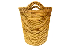 Panier à linge tressé en rotin naturel avec poignées doubles, corbeille idéale pour le rangement.