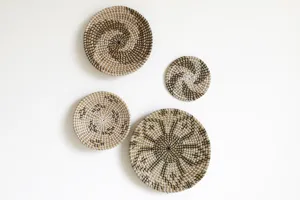 Set of 4 round seagrass woven wall hanging plates natural handmade boho decor for living room.