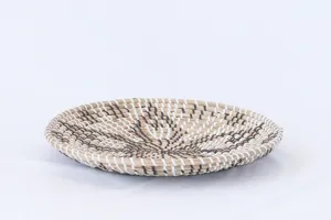 Natural seagrass woven decorative tray handcrafted bohemian style wall hanging plate home decor
