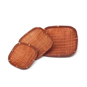 Juego de bandejas cuadradas de bambú tejido a mano para frutas, aperitivos y organizador.