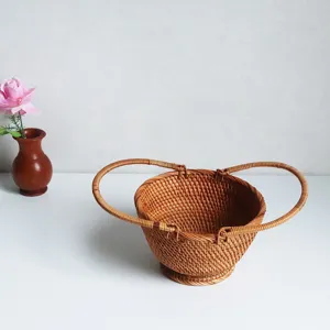 Handmade Rattan Woven Fruit Basket Desktop Storage Basket Wicker Tableware Decorative Fruit Bowl For Living Room Kitchen Home Decor