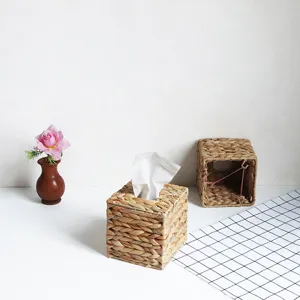 Natuurlijke stro geweven tissue box, rustieke desktop opslag organizer voor interieur.