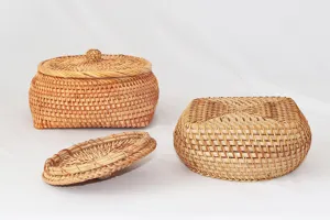 Japanese style hand-woven rattan storage box with lid, perfect for desktop and home organization.