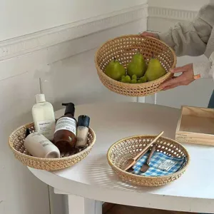 Vassoio Portaoggetti in Rattan Tessuto a Mano Rotondo Cavo Frutta Dessert Vassoio da Portata Stile Pastorale Organizer da Scrivania