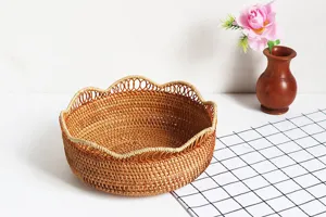 Cesto di frutta in rattan intrecciato a mano bordo smerlato contenitore per snack decoro