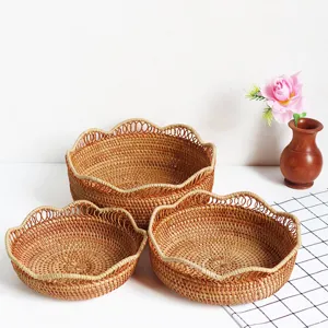 Cesto di Frutta in Rattan Intrecciato a Mano Cesto di Vimini con Bordo in Pizzo Sagoato Cesto Decorativo