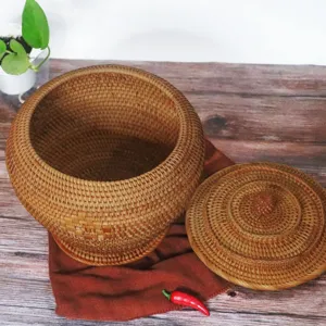 Pot de stockage de thé en rotin naturel tressé à la main avec couvercle, rustique.