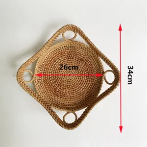 Handgeweven rotan fruitmand detailweergave met precisiematen en natuurlijke textuur.