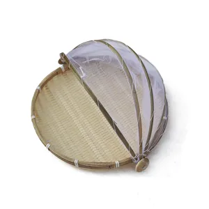 Couvercle alimentaire rond en bambou tisse avec filet anti moustique pour seche les aliments.