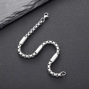 Edelstahl Boxkettchen Armband für Damen und Herren, stilvoller silberner Metallschmuck.