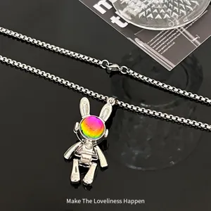 Collier Pendentif Lapin Mécanique Homme Femme Hip Hop Tendance Niche Design Bijou Couple
