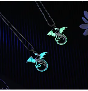 Collar con colgante de dragón luminoso para hombre mujer pareja joya elegante