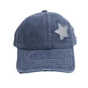 Vintage versleten denim honkbalpet met glinterende pailletten ster patch, casual zonnehoed