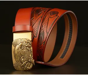 Retro carved leather belt with eagle automatic buckle for men, perfect for casual jeans wear.