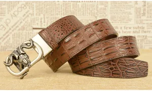 Cintura da uomo in pelle con stampa coccodrillo e fibbia in metallo con teschio di montone vintage.