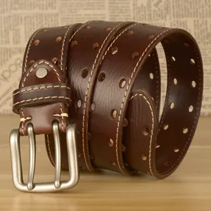 Cintura in vera pelle marrone da uomo con fibbia a doppio ardiglione e design forato vintage