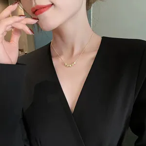 Collier Pendentif Grain d'Or en Acier Titane Design de Niche Élégant Ras de Cou Chaîne Boîte Chaîne de Clavicule Perles Dorées Dépolies Bijoux Cadeau Pour Femme