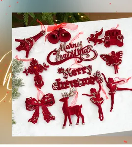 Set di ornamenti appesi di Natale floccati rosso vino, decoro albero campana cervo in velluto.