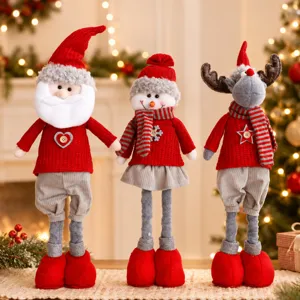 Ensemble de poupées en peluche extensibles de Noël nordique avec père Noël, bonhomme et renne.