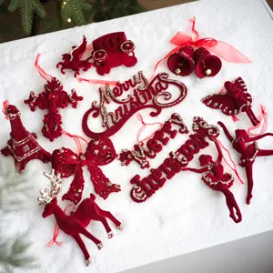 Set di ornamenti natalizi in velluto rosso bordeaux pendenti floccati per albero festa