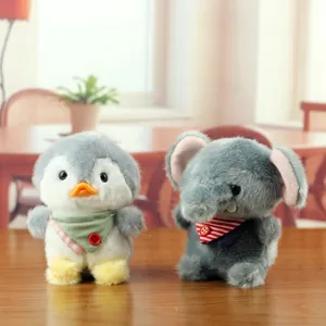 Simpatico peluche giocattolo pinguino ed elefante pendente portachiavi per borsa.