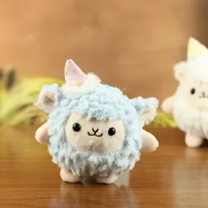 Grazioso ciondolo pecora in peluche blu con mini cappello da festa, portachiavi animale.