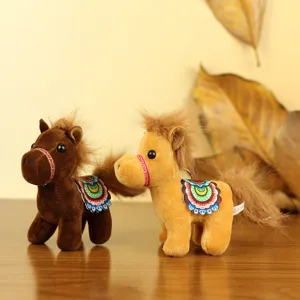 Simpatico portachiavi cavallo in peluche, ciondolo morbido animale di peluche per borsa.
