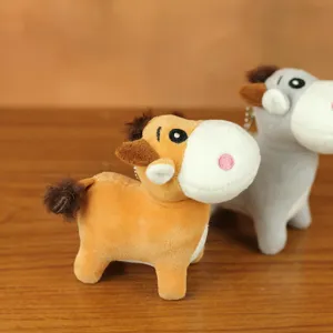 Simpatico portachiavi di peluche a forma di mucca, morbida bambola per borsa e chiavi.