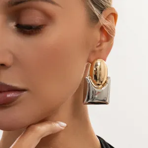 Klobige goldene und silberne geometrische Statement-Ohrstecker fuer Damen modischer Schmuck