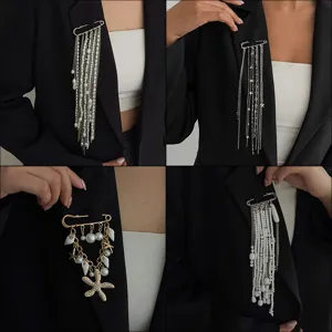 Western Style Metal Safety Pin Brooch Elegant Long Tassel Multilayer Chain Artificial Pearl Rhinestone Star Shell Starfish Pendant Garment Fix Brooch For Suit Jacket Women Jewelry