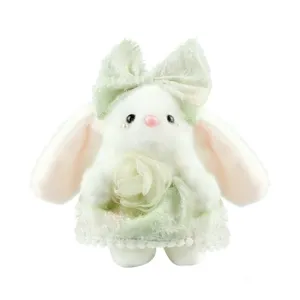 Grazioso coniglietto di peluche con abito da principessa in pizzo e fiocco verde.