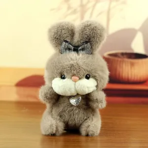 Joli jouet en peluche lapin avec nœud et pendentif cœur, poupée douce pour enfants et sacs.