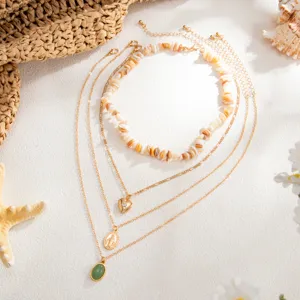 Collier multicouche avec coquillages colorés et pendentifs accessoire de mode femme